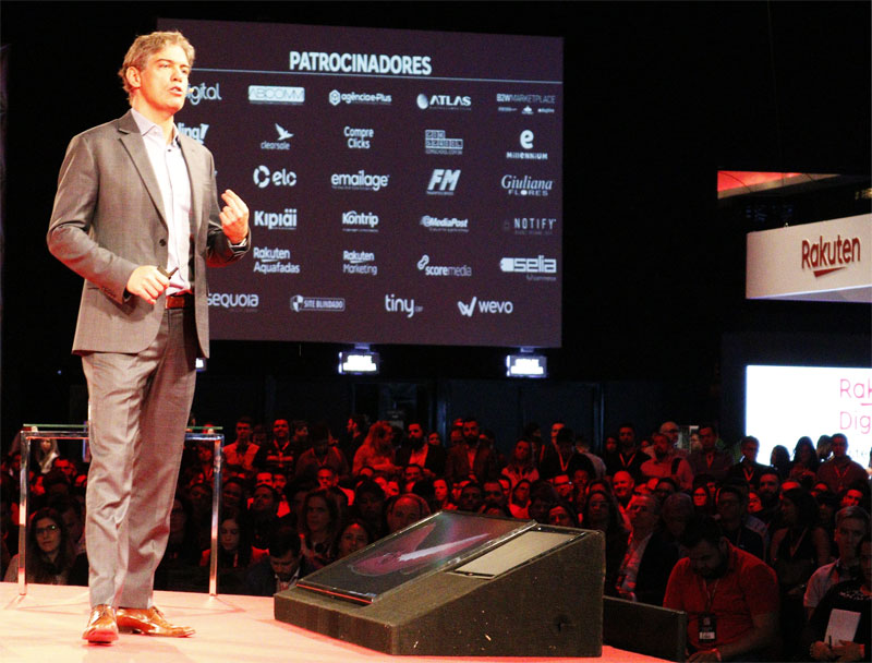 "Vantagem do e-commerce é brutal" - Ricardo Amorim no evento Rakuten Expo 2018