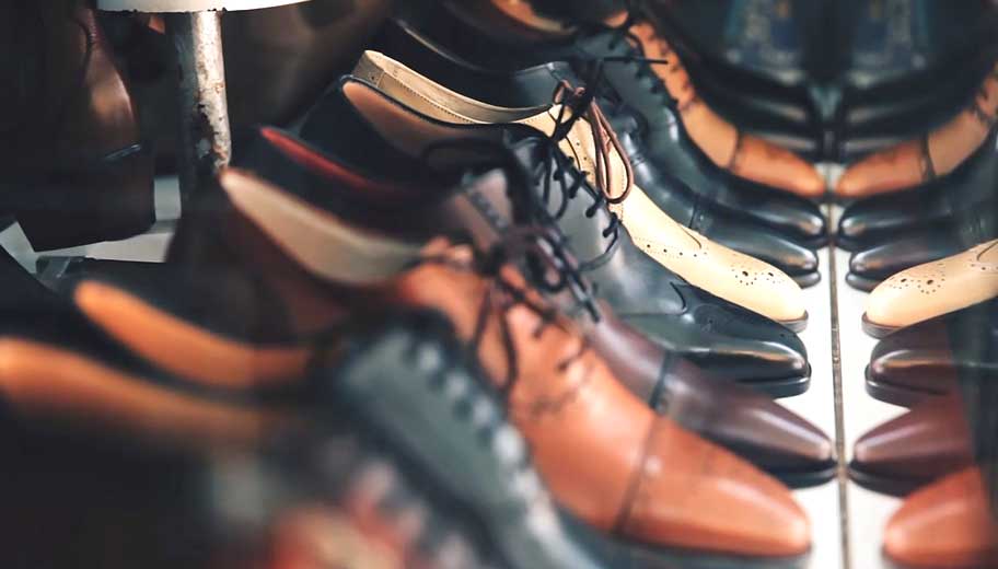 Quem vende vestuário, calçados e acessórios na internet está se dando bem, segundo a pesquisa SPC