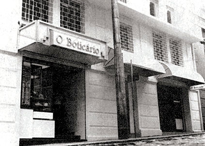 Boticário compra Beleza na Web: com a aquisição, o grupo que começou como farmácia de manipulação no Paraná (foto) em 1977 se tornará, então, a maior empresa de comércio eletrônico de cosméticos da América Latina