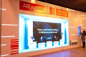 Loja da AliExpress no Shopping Mueller, em Curitiba. Foto: Ebanx/divulgação