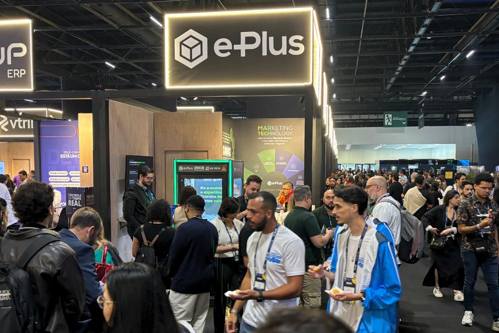 Estande da e-Plus movimentado no Fórum E-Commerce Brasil 2026